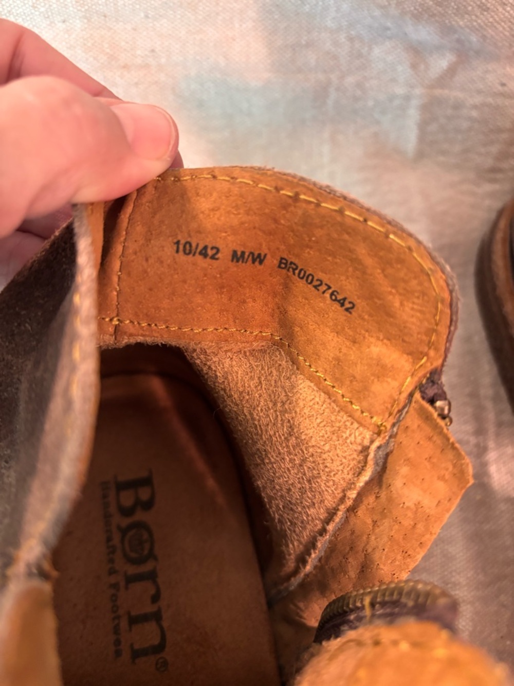 Born EUC Calyn distressed leather ankle boots - Picture 9 of 13